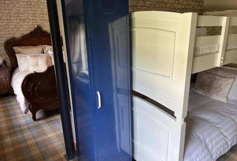 ホテル The Bridge House Restaurant And