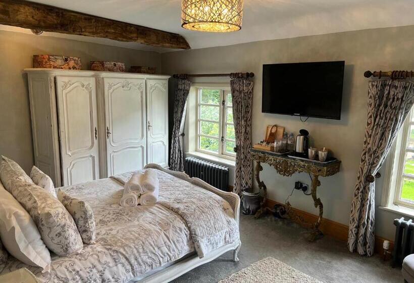 ホテル The Bridge House Restaurant And