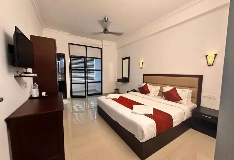 Luxe Hotel Thekkady