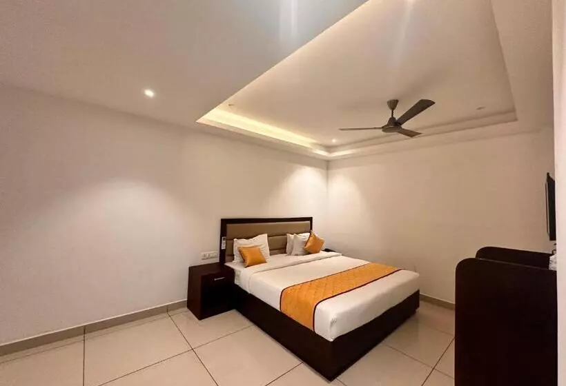 Luxe Hotel Thekkady