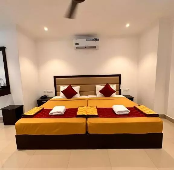 Luxe Hotel Thekkady