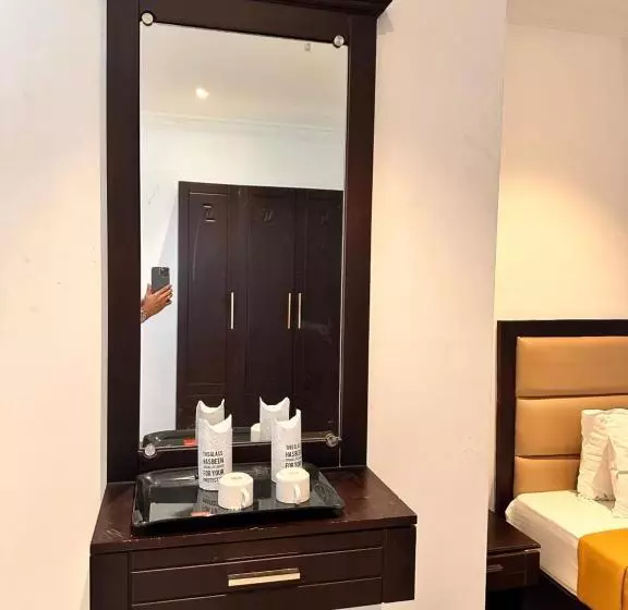 Luxe Hotel Thekkady