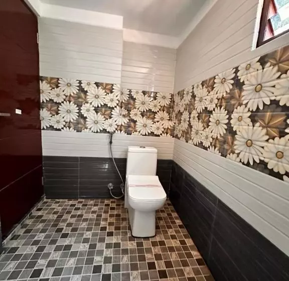 Luxe Hotel Thekkady
