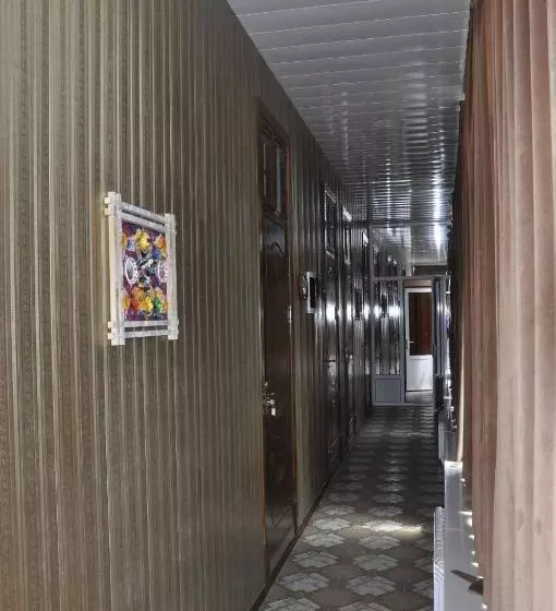 ペンション Bilol Guest House