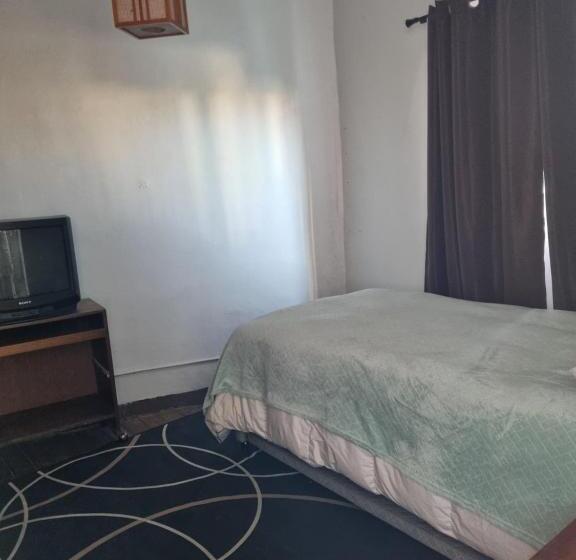 پانسیون Casa Mamary