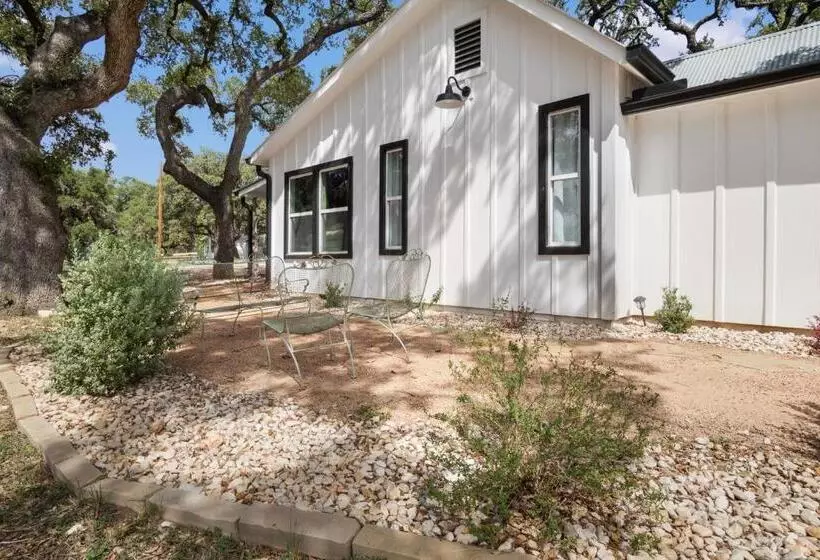 Majatalo Indian Springs Lakehouse