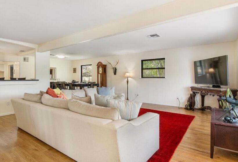 بنسيون Indian Springs Lakehouse