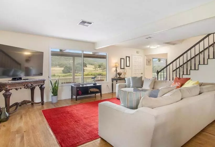 Majatalo Indian Springs Lakehouse