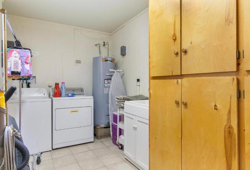 بنسيون Indian Springs Lakehouse