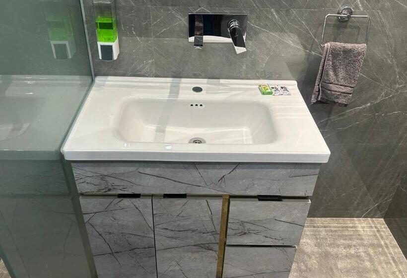 پانسیون Wonderstays