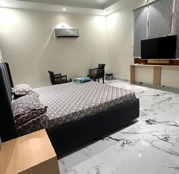 پانسیون Wonderstays