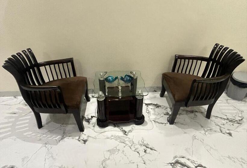 پانسیون Wonderstays