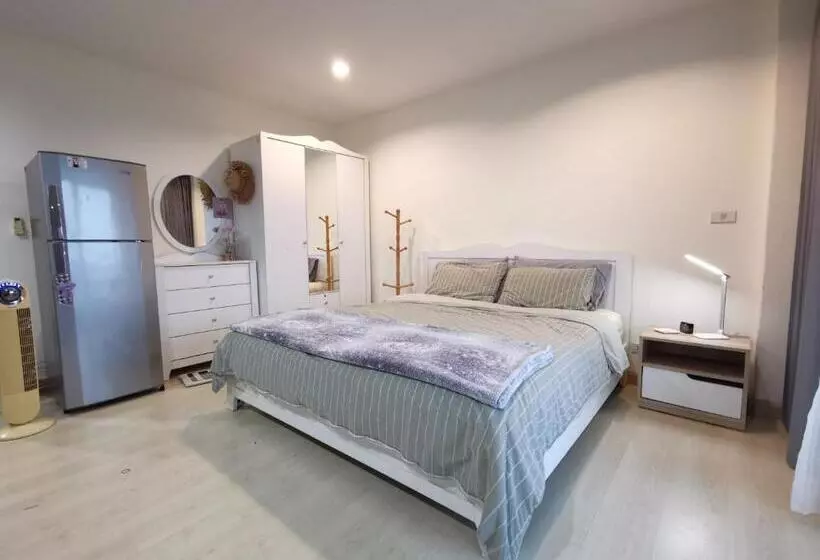 The Beach Bangsaen Condo Sea View Room 327 62 Top Floor Free Netflix