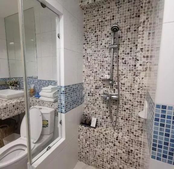 The Beach Bangsaen Condo Sea View Room 327 62 Top Floor Free Netflix