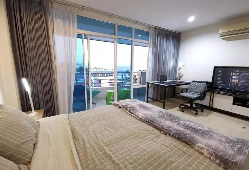 The Beach Bangsaen Condo Sea View Room 327 62 Top Floor Free Netflix