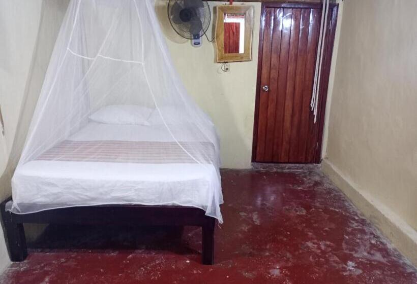 旅馆 Cabañas Multumta Ab