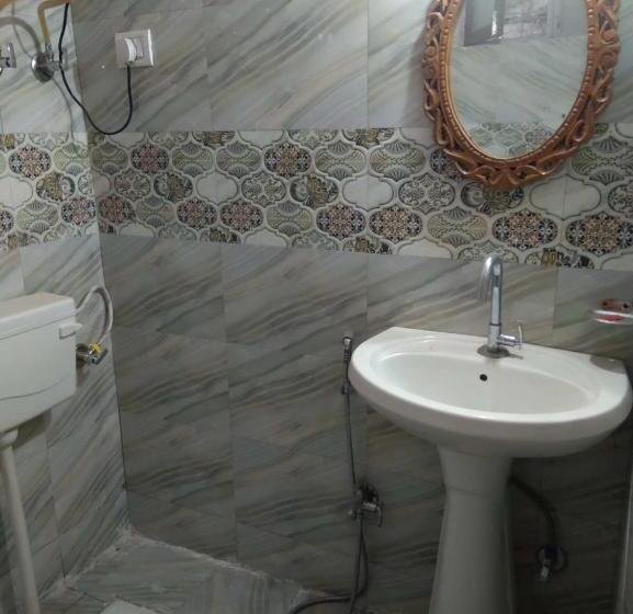 هتل Grg Herb Club Homestay Bhimtal