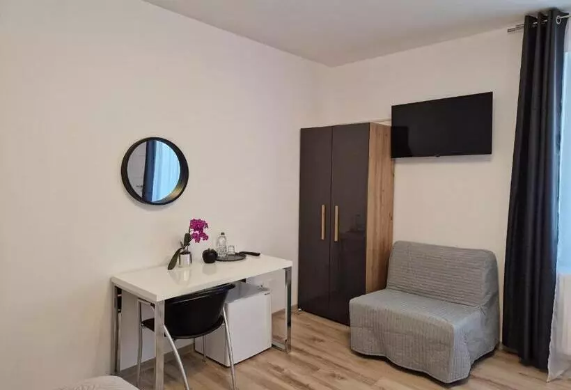 ペンション Casa 7 Sate Apartament