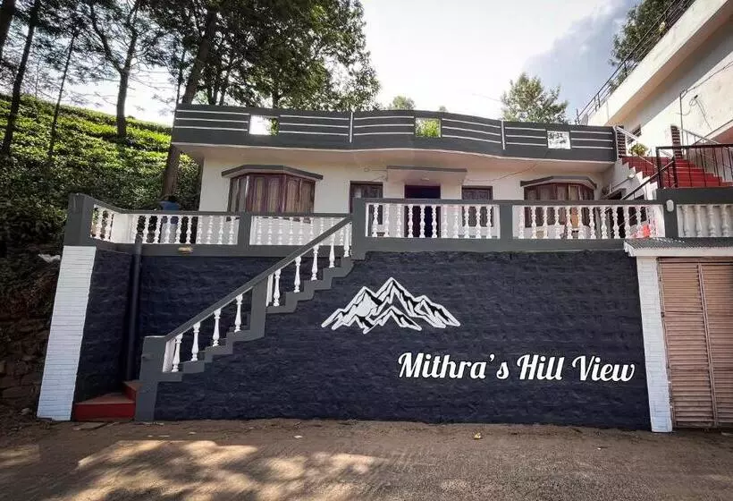 ペンション Mithra S Hill View