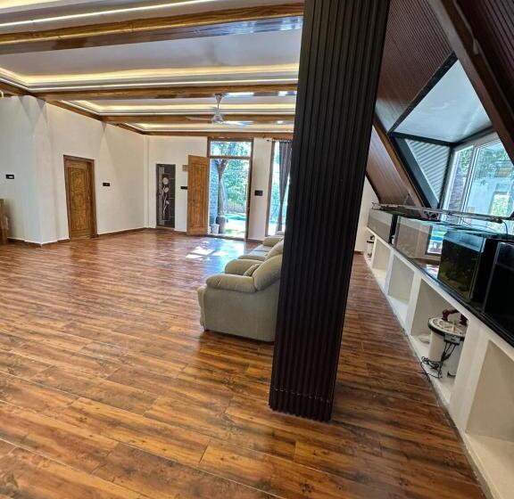 膳宿费 Moon Light Resorts