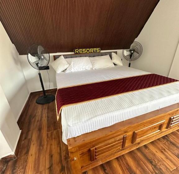 膳宿费 Moon Light Resorts