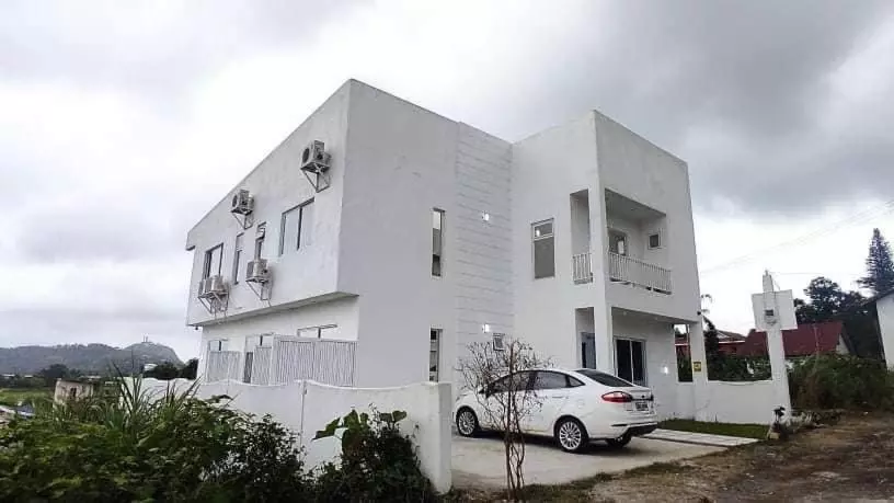 ペンション Moonlight House Tagaytay