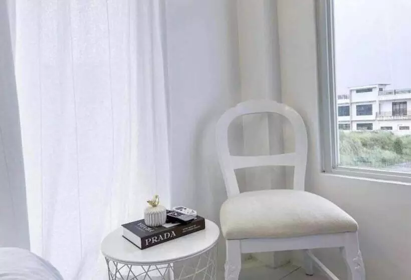 ペンション Moonlight House Tagaytay