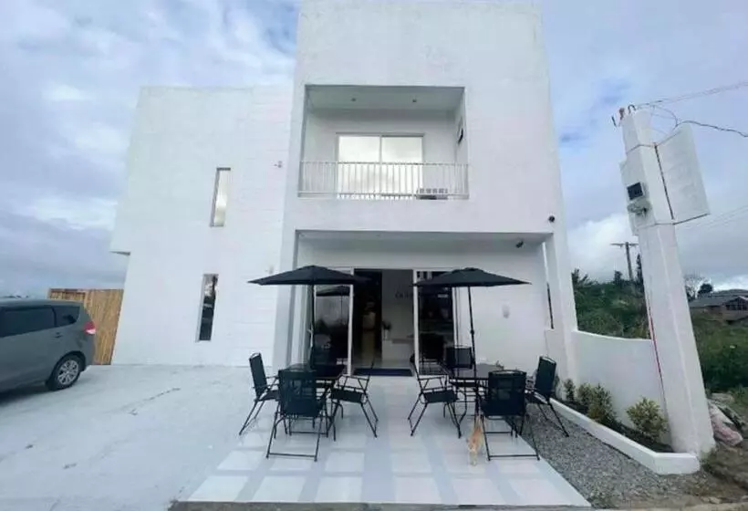 ペンション Moonlight House Tagaytay