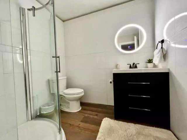 Majatalo Yellow Door Suite