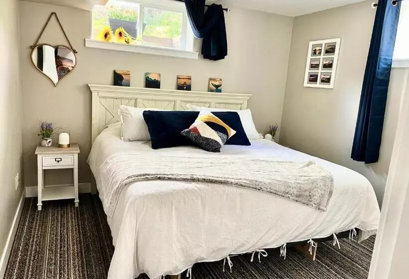 Majatalo Yellow Door Suite