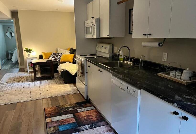 Pensionat Yellow Door Suite