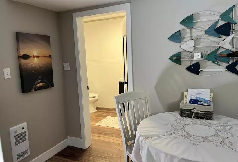 Majatalo Yellow Door Suite