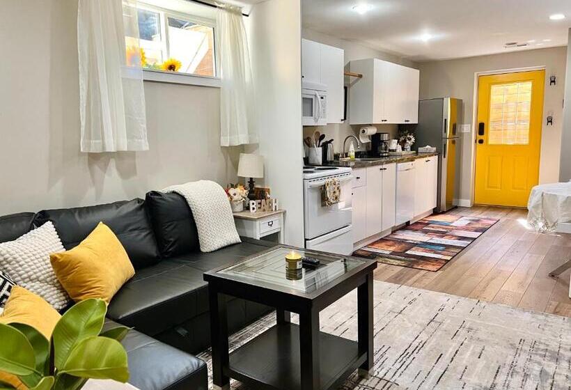 Pensionat Yellow Door Suite