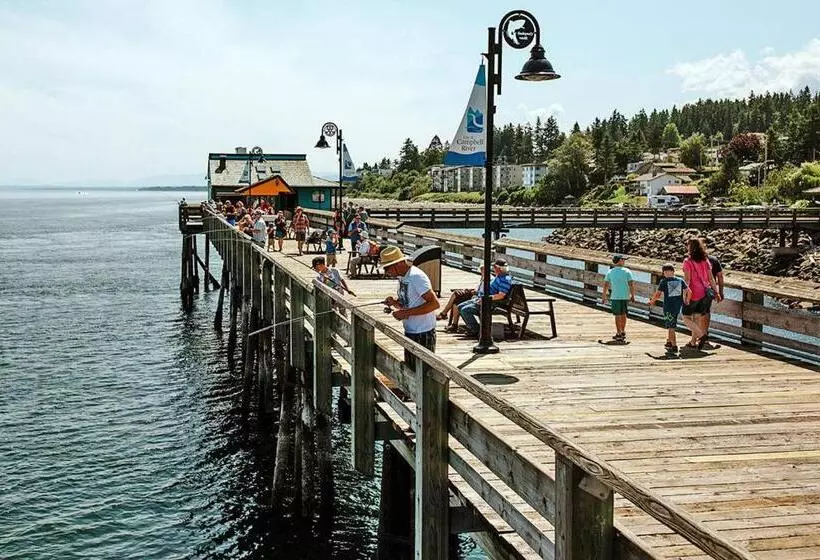 Majatalo Yellow Door Suite