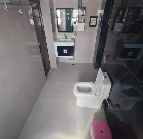 Vibe Villa Hostel