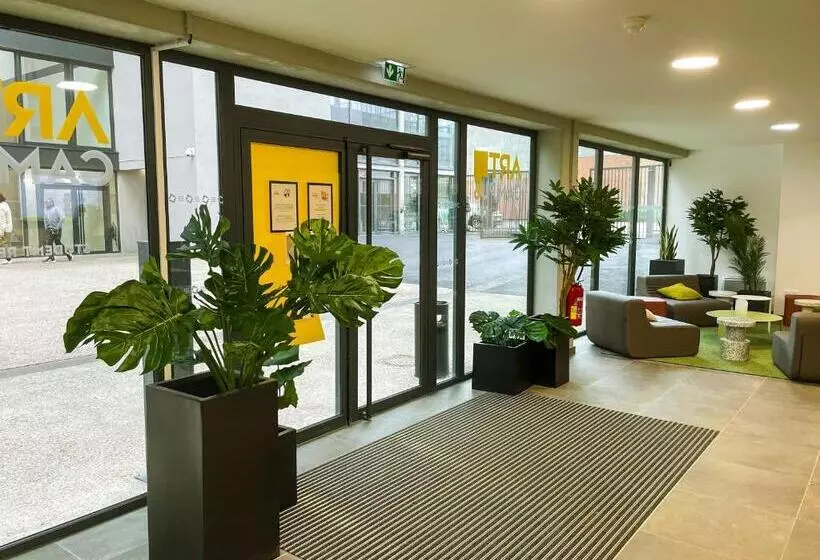 Art Campus Plaine Images