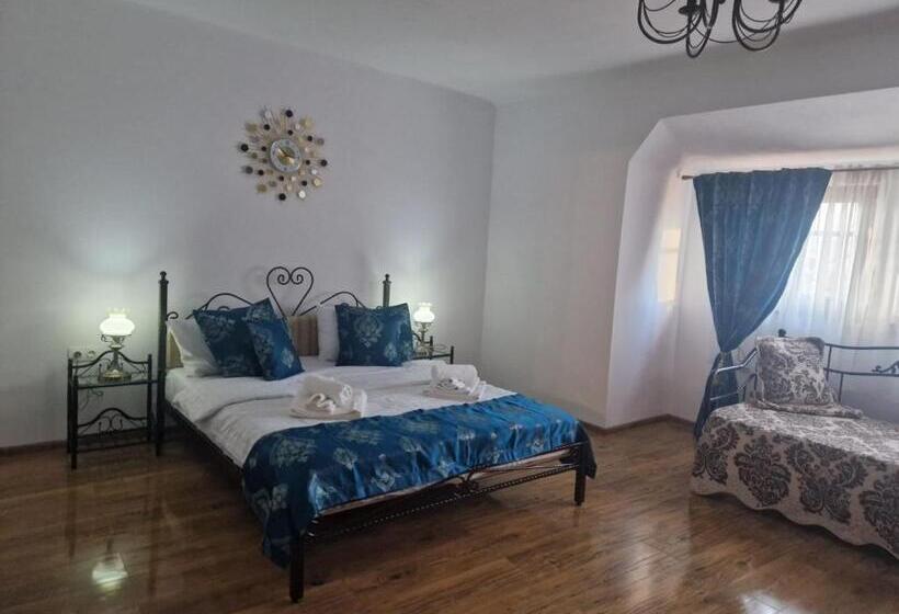 تختخواب و صبحانه Casa Croitorului