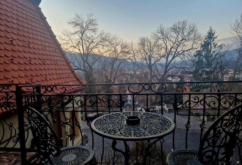 تختخواب و صبحانه Casa Croitorului