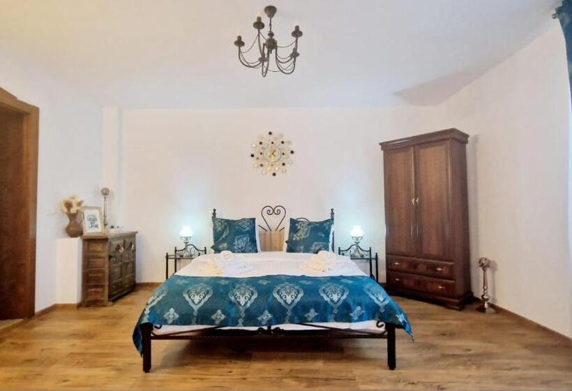 تختخواب و صبحانه Casa Croitorului