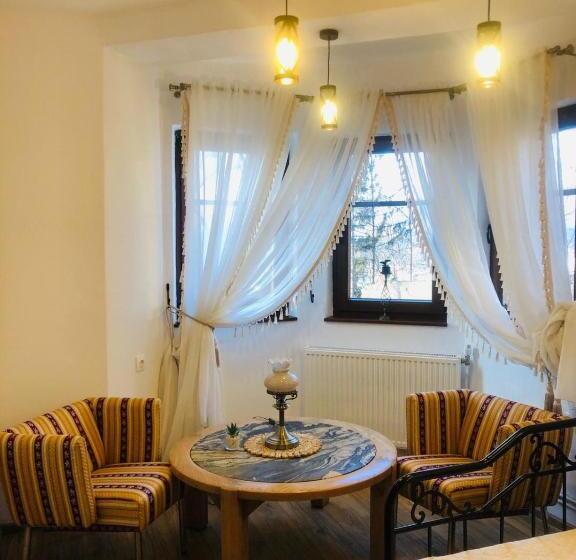 تختخواب و صبحانه Casa Croitorului