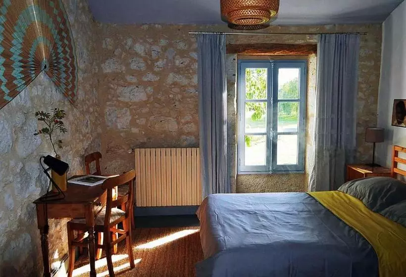 ベッドアンドブレックファースト La Chambre Des Marronniers