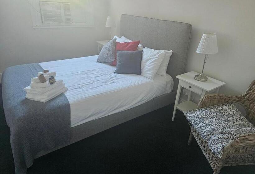 Clubhouse Hotel Yass