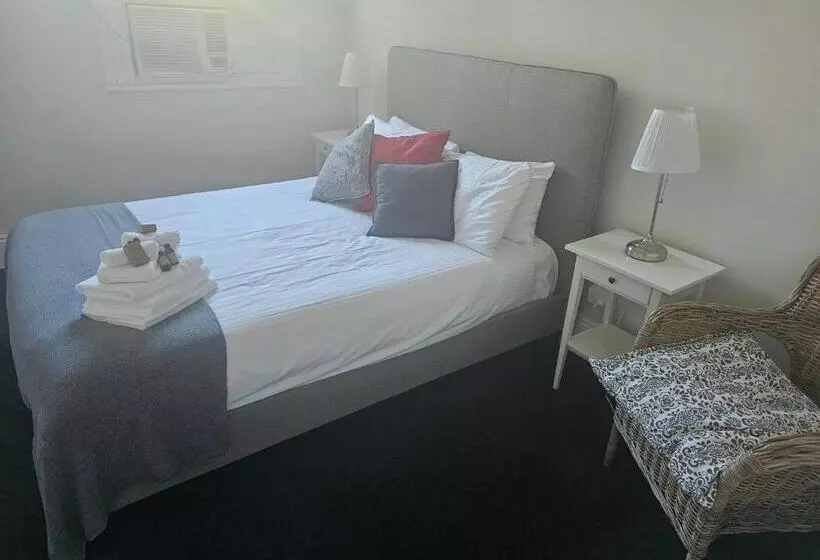 Clubhouse Hotel Yass
