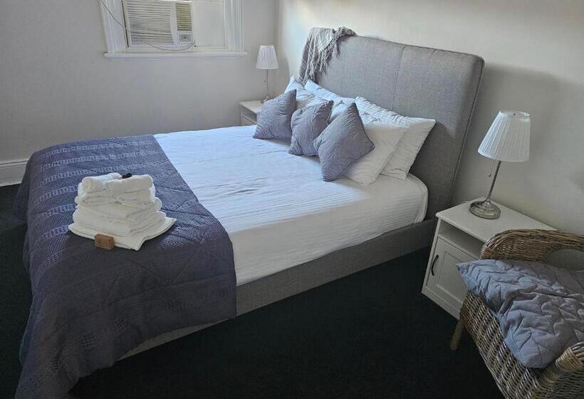 Clubhouse Hotel Yass