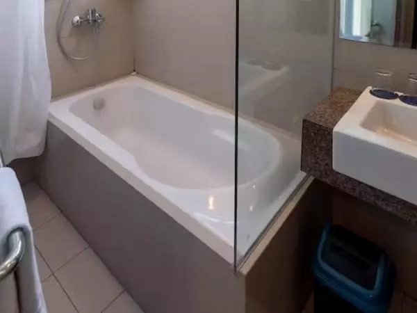 Mactan Newtown Condo With Free Airport Pickup