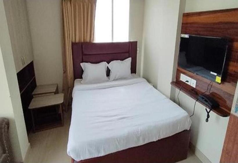 Fabhotel The Luxurie International