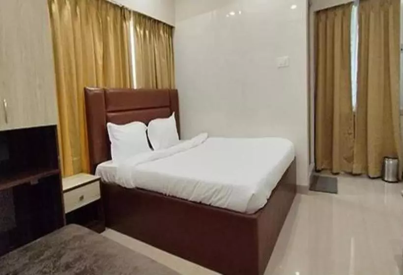 Fabhotel The Luxurie International
