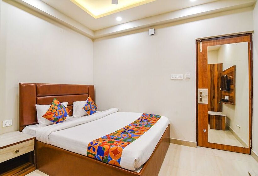 Fabhotel The Luxurie International