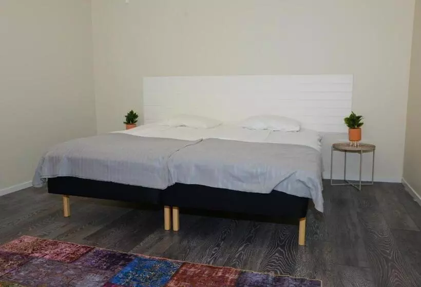 ホテル Britz Hostel