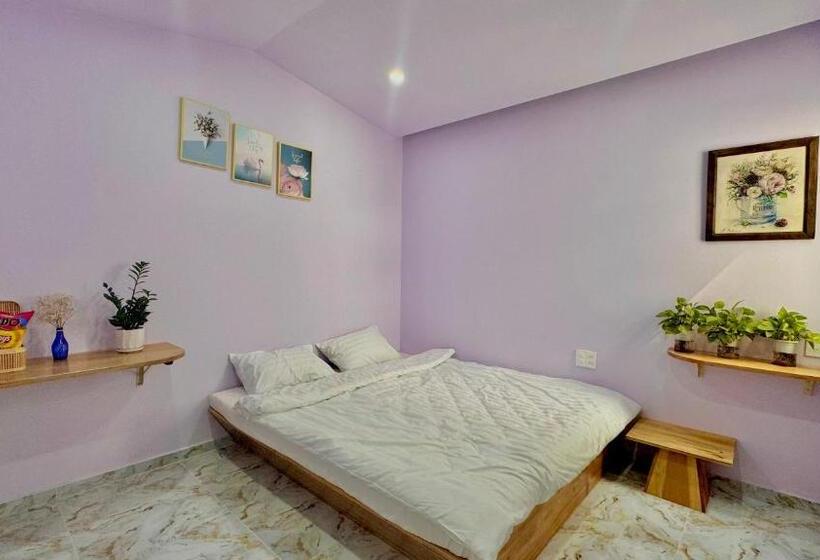 هتل Flower Garden